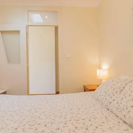 Cozy Two Bedroom In Alfama - With Ac By Lisbeyond Lisboa