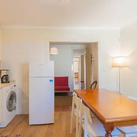 Cozy Two Bedroom In Alfama - With Ac By Lisbeyond *