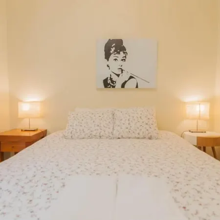 Cozy Two Bedroom In Alfama - With Ac By Lisbeyond リスボン